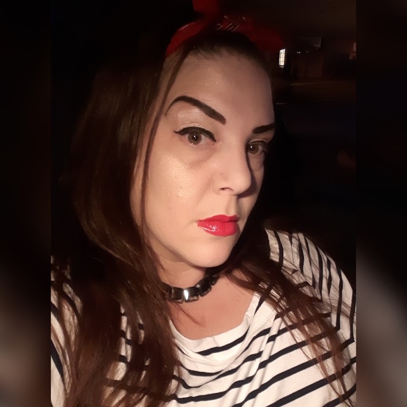 Meet your Posher, Sharon - Picture 5 of 5